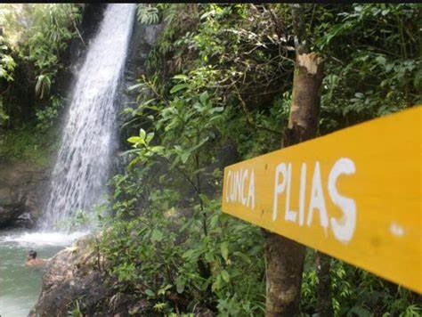 Labuan Bajo Waterfall
